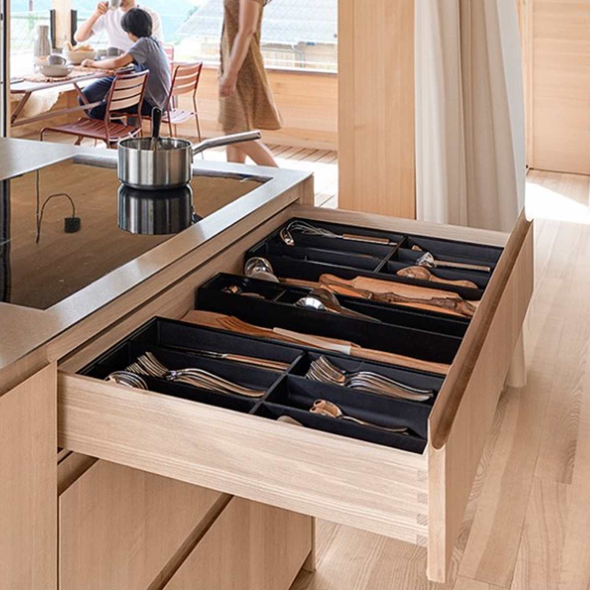 https://www.bullerltd.co.uk/images/detailed/25/5899-102-blum-766h-movento-tip-on-70kg-push-to-open-max-drawer-sides-16mm-en-7-buller-25745.jpg