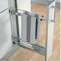 1504-002-150mm-narrow-larder-with-towel-rails-en