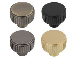 11401-001-linden-round-post-knob-with-reeded-edge