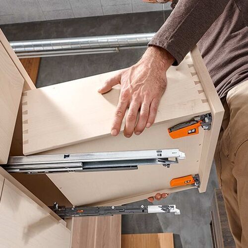 5883-003-blum-760h-movento-tip-on-40kg-push-to-open-max-drawer-sides-16mm-en