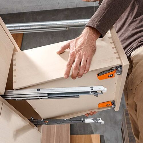 5899-107-blum-766h-movento-tip-on-70kg-push-to-open-max-drawer-sides-16mm-en-12