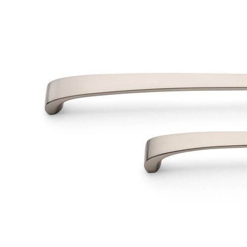 11062-002-brent-brushed-nickel-pull-handle-en