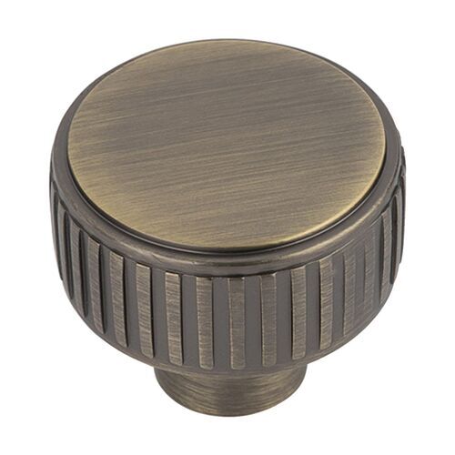 11401-001-linden-round-post-knob-with-reeded-edge